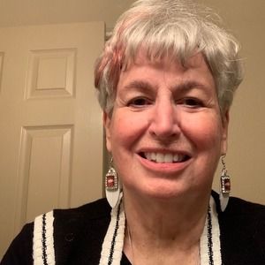 Meet your Posher, Carolyn